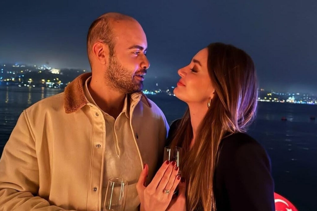 ece kiralin kizi naz gunday sevgilisi mete sekerden evlilik teklifi aldi 2IFmONf5