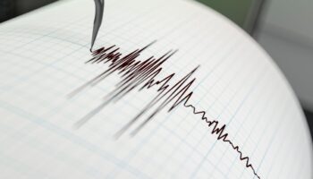 ege denizinde 45 buyuklugunde deprem cbpO24IS
