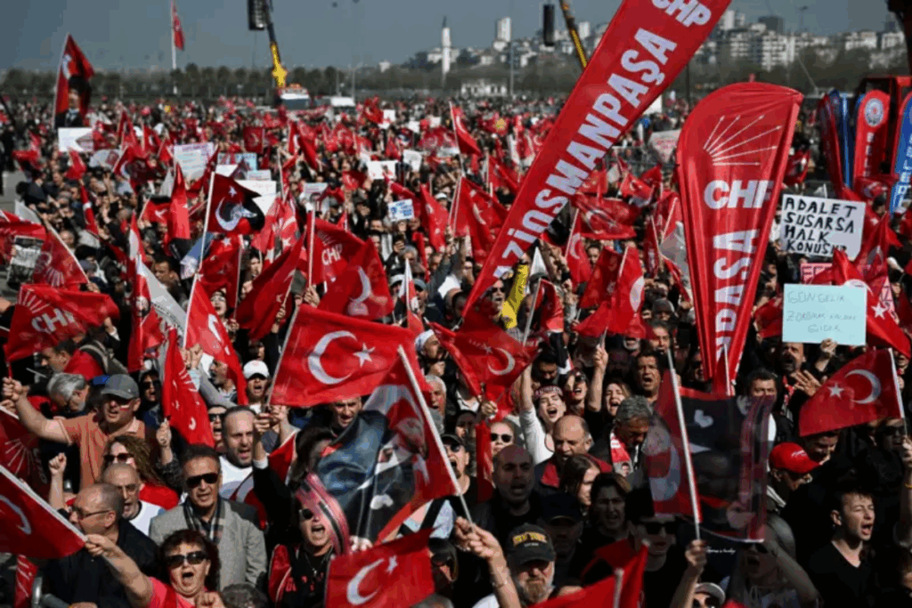 ekrem imamoglunun serbest birakilmasi icin maltepe meydaninda bulustular TTFIHycg