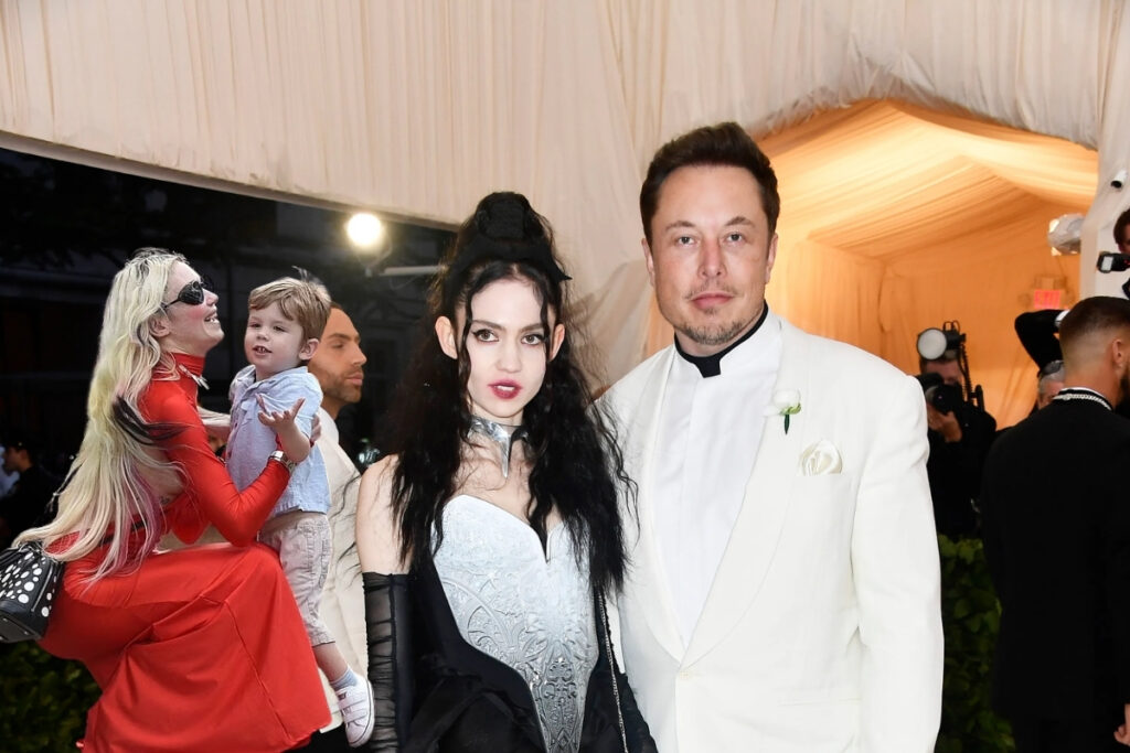 elon muskin eski sevgilisi grimes kendisine otizm teshisi koyuldugunu acikladi l1WSFLBu