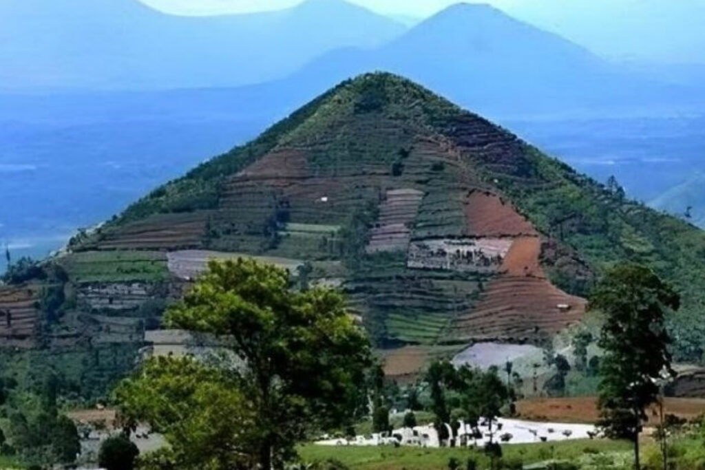 endonezyadaki gunung padang bilim dunyasini karistirdi wVTSaeVA