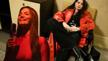 esref ruya dizisiyle setlere donen demet ozdemirin canlandirdigi nisan karakteri izleyiciden tam not aldi bmJADrSY
