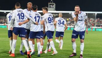 fenerbahce bodrumu ilk yarida attigi gollerle yendi zirve takibini surdurdu JgYDjIgt