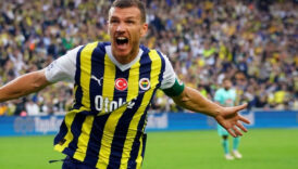 fenerbahcenin deneyimli forveti edin dzekoya italyanin odaginda lLuNF8Jc