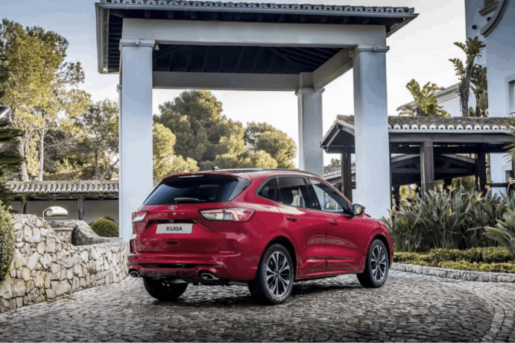 ford akuden kaynaklanan yangin tehlikesi sebebiyle kuga modelini geri cagirdi 5BDw5e5V