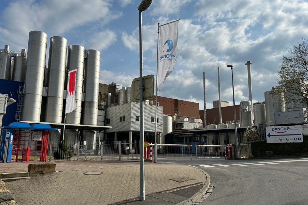 fransiz gida ureticisi danone almanyadaki en buyuk fabrikasini kapatmaya hazirlaniyor 230 calisan etkilenecek qeKzqpBS