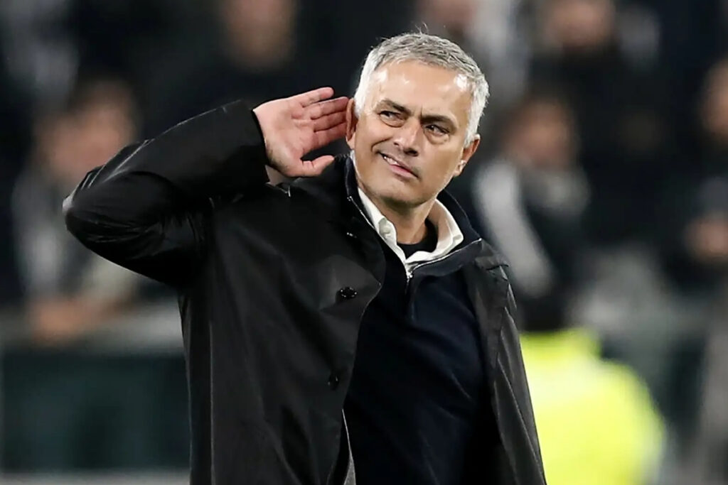 galatasaray maglubiyetinin ardindan takimiyla ozel gorusmeler yapan mourinho duygularimiza yenildik ama sonunda gulen taraf i2BEAbuT