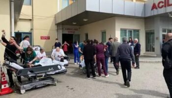 hastanede cikan yangin saglik ekibinin ameliyati tamamlamasini engelleyemedi QUazcHFl
