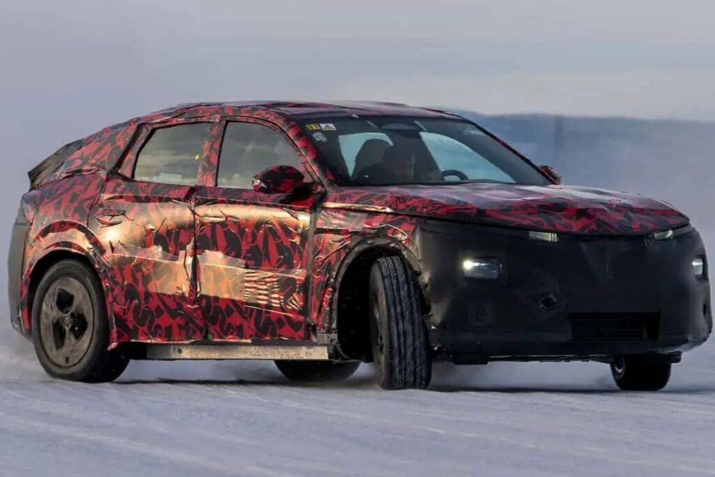 italyan tarzi yeniden doguyor yeni alfa romeo stelvionun ilk kamuflajli goruntuleri paylasildi fxW2kZEZ
