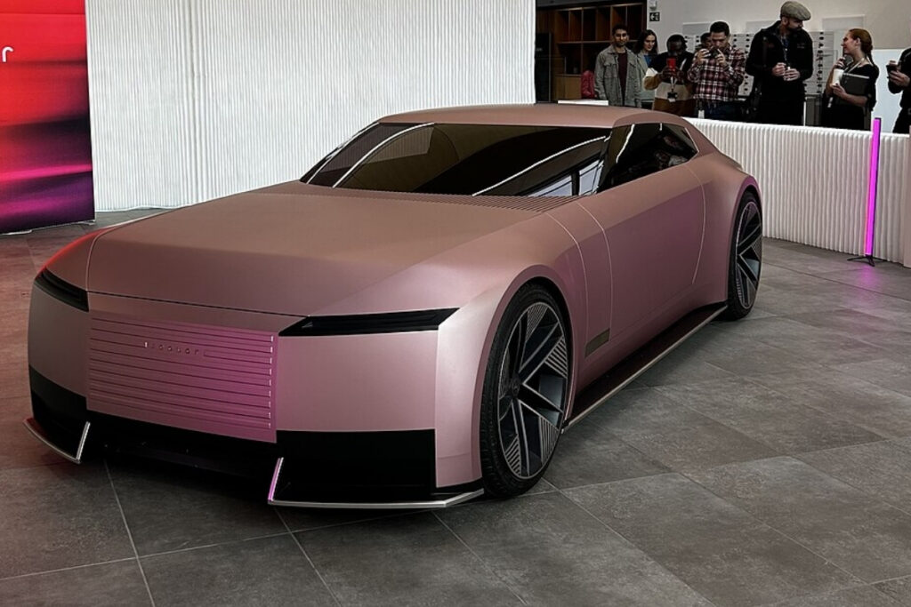 jaguarin type 00 ile yeniden dogus karari satislari durdurdu qqqhx1NO