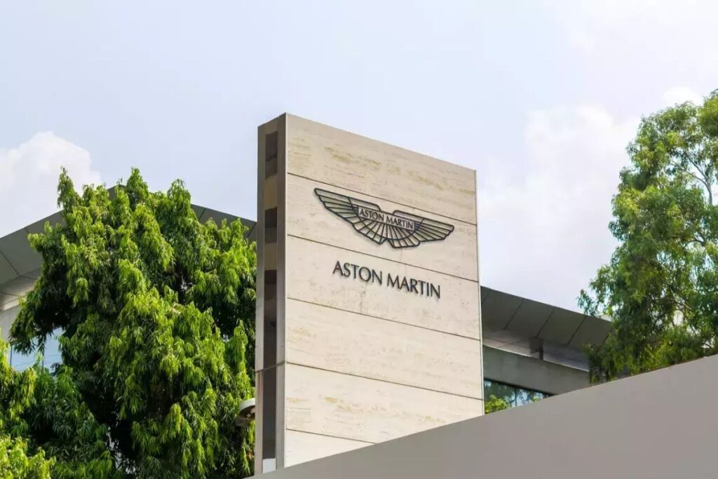 james bondun otomobili zorda aston martin artan zararlarini karsilamak icin 162 milyon dolar finansman aH6dSQLR