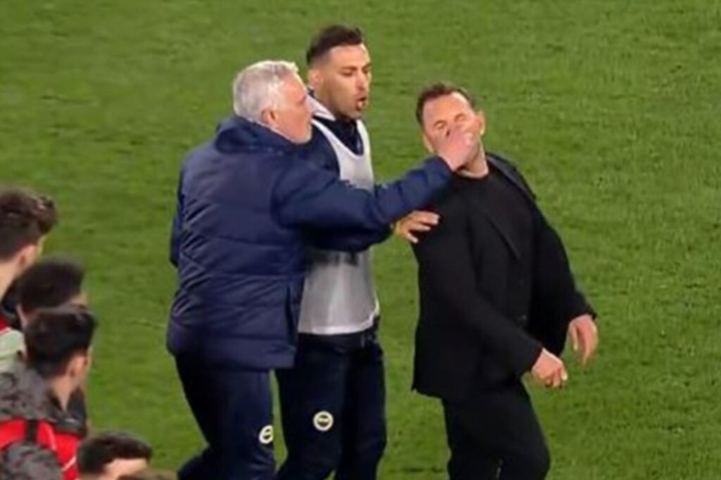 jose mourinho ve fenerbahce ile galatasaraydan 2ser futbolcu pfdkye sevk edildi LnrNeqcP