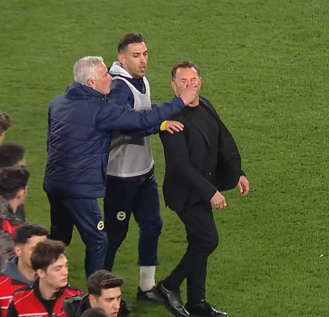 jose mourinhonun okan buruka yonelik hareketi dunya basininda genis yer bulurken gecmisteki tito villanova c7MbggXr