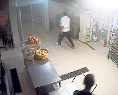kartalkayadaki otel faciasinda patronlarinin otomobillerini kurtarmak icin kapilari acinca alevler koruklendigi ortaya cikti 1 MJ7PDqLK