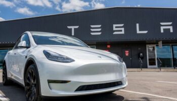 musk ve krallik arasindaki anlasmazlik cozuldu tesla suudi arabistanda satisa baslamaya hazirlaniyor O9jMDnii
