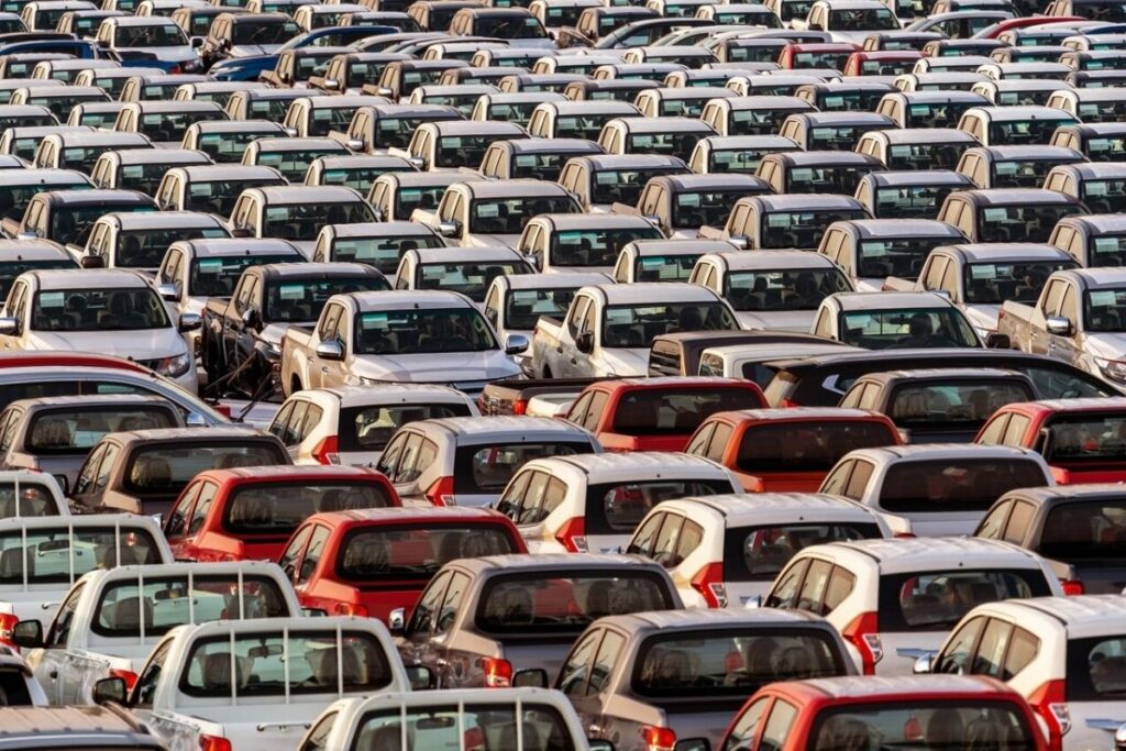 otomobil ve hafif ticari arac pazari 2025e daralmayla basladi elektrikli araclar ise yukseliste LIpP3qEW