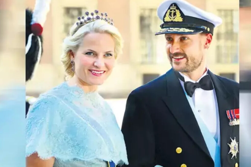 prenses mette marit saglik sorunlari nedeniyle gorevden cekildi amqIsb4i