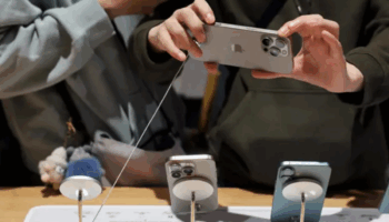 reuters duyurdu trump tarifeleri sebebiyle applein urettigi iphone fiyatlari yuzde 43 zamlanabilir VL1ByYw2