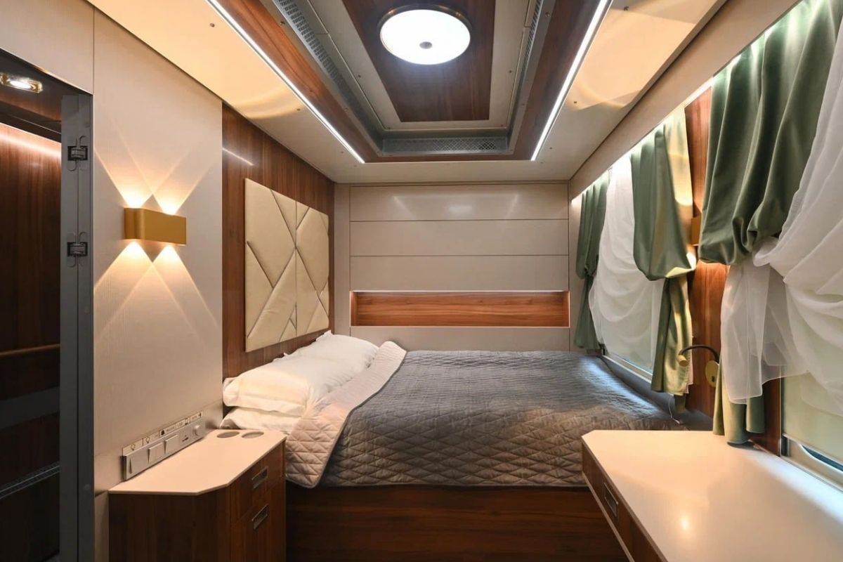 rus patronlar icin 4 bin dolarlik otel konforunda luks tren seyahati 1 OJ7dCGJL