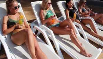 rus turistlerin turkiyeye erken rezervasyonlari artarken turkiye turizmi 2025 yazi icin iyi bir baslangic R3seZpme