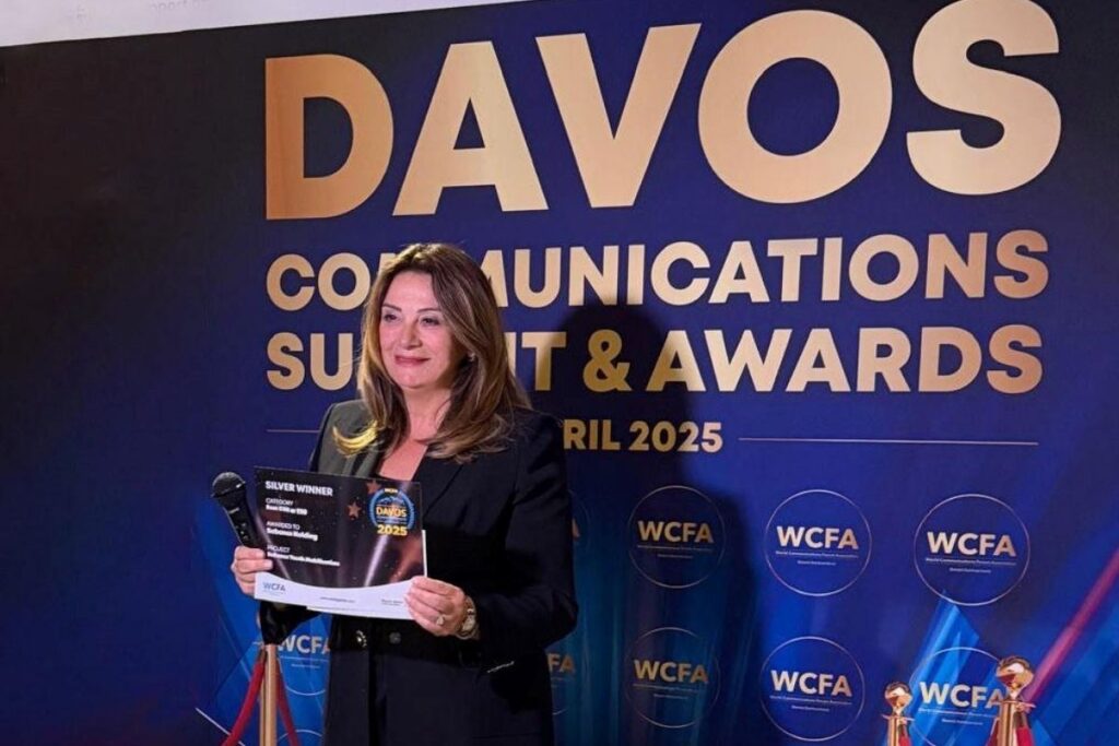 sabanci genclik seferberligi davos iletisim odullerinde en iyi kurumsal sosyal sorumluluk alaninda gumus odul 6zdbZxYl