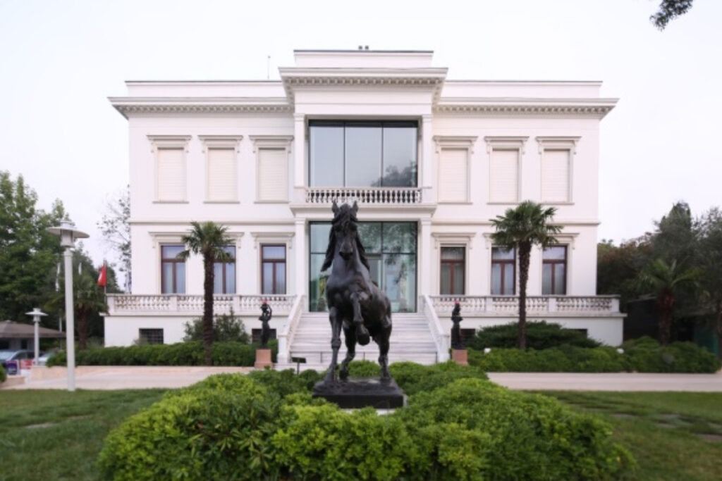 sabanci muzesinin yeni muduru ahu antmen gelecek planlarini ve yeni hedeflerini acikladi ul3LLkRB