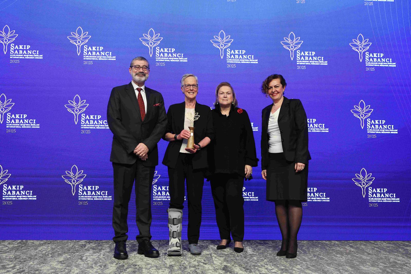 sakip sabanci vefatinin 21inci yilinda uluslararasi arastirma odulleri ile anildi 1 gfAKDakf