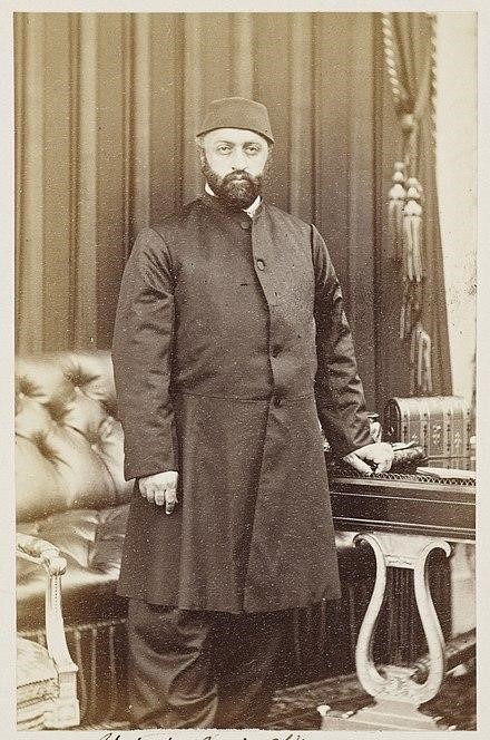 tarihimizdeki ilk ogrenci eylemi 149 yil onceydi eylemler sonrasi hisse senedi vurgunlariyla zenginlesen sadrazam KAiETAsU