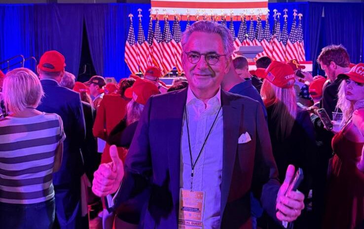 trumpin yakin dostu is insani mehmet ali yalcindag cumhurbaskanligi politika kurulu uyeligi gorevine neden UKigGHsZ