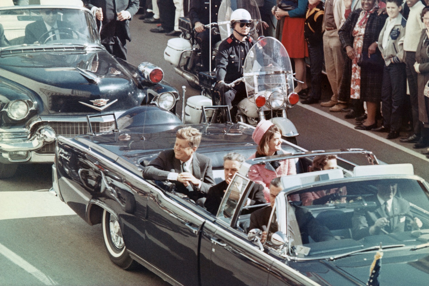 tum gizli belgeleri aciklanan kennedy suikastinin en yakin tanigi gizli ajan clint hill 93 7LLzFlQt