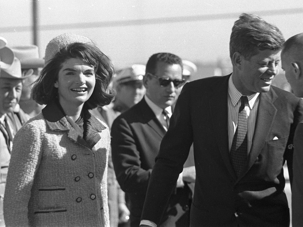 tum gizli belgeleri aciklanan kennedy suikastinin en yakin tanigi gizli ajan clint hill 93 HGPfi5eb