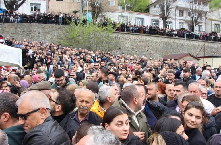 volkan konaka son gorev binlerce kisi ugurladi 0 SzdgawTg