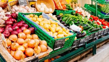 zirai don ve hasat gecikmeleri sebebiyle patates fiyatlari ikiye katlanirken limonun kilosu 70 liraya 4Mbqplr7