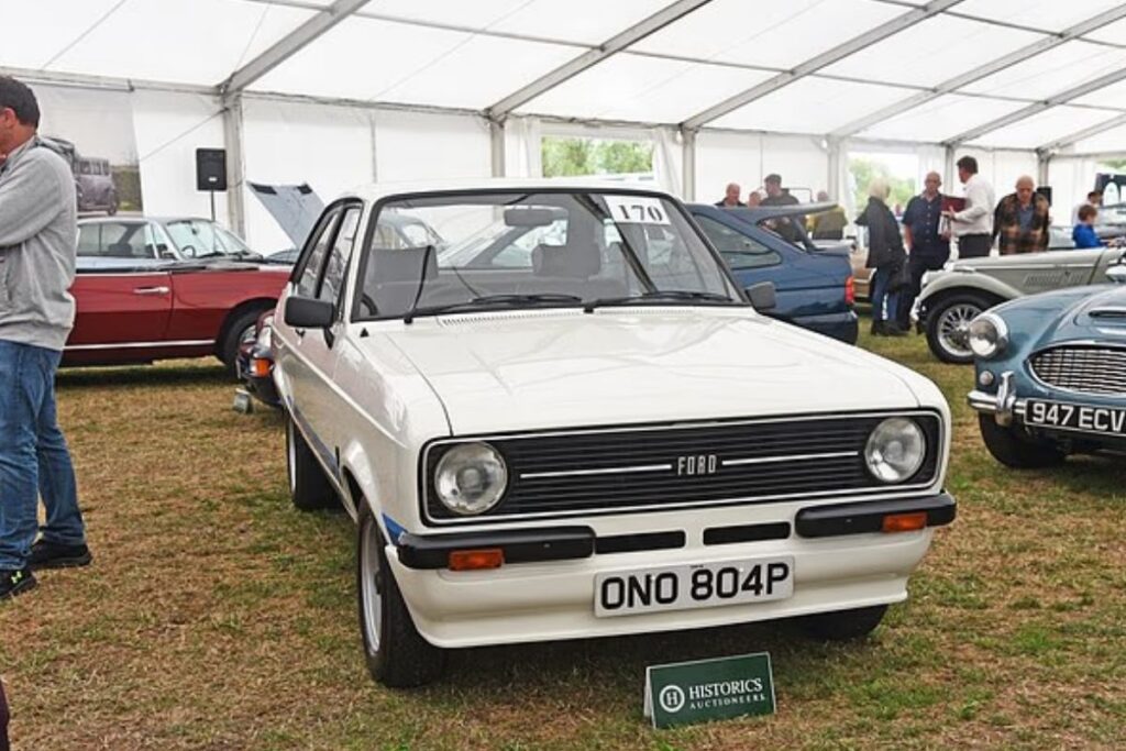 50 yillik efsane rekor kirdi ford escort mkii rs1800 muzayedede yaklasik 359 bin 714 FK7BK5eg