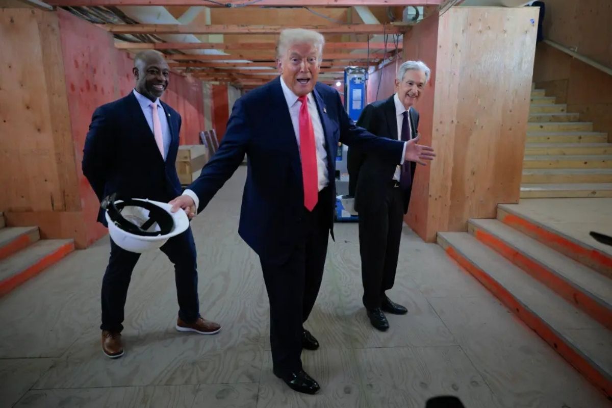abd merkez bankasinin insaat projesini gezen baskan trumpla fed baskani powell arasinda maliyet tartismasi sQRDabYI