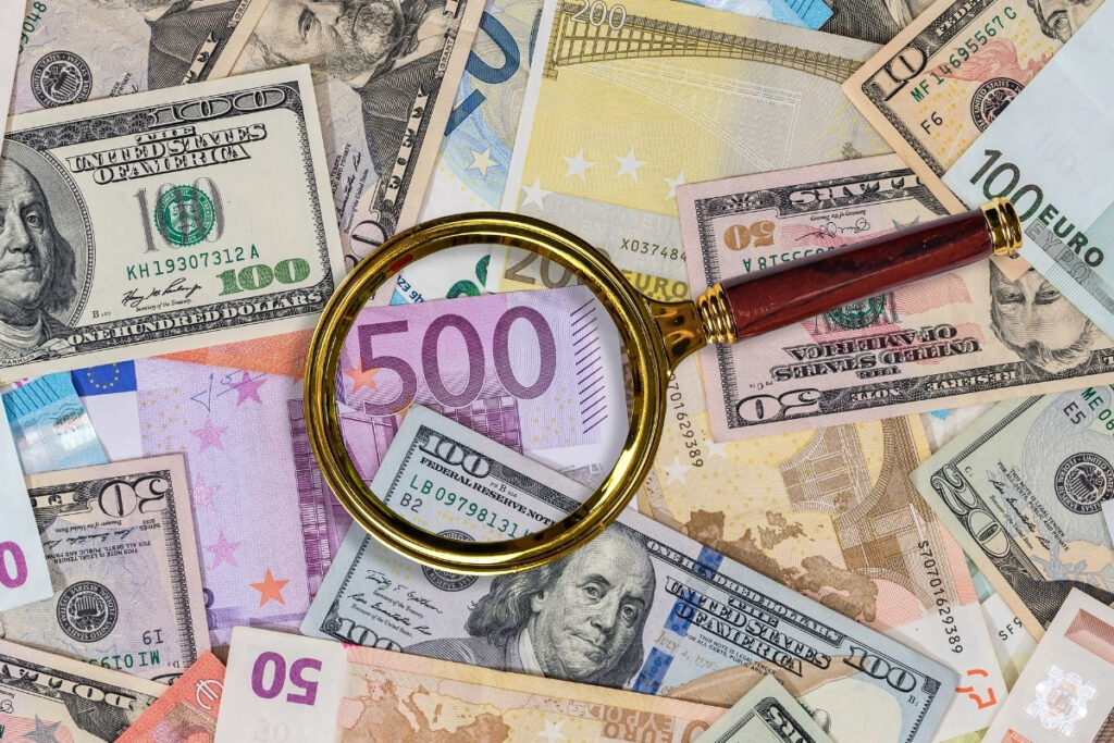abd ve ab arasindaki anlasma dolari guclendirdi euro ve sterlin deger kaybetti S3wJpWrC