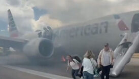 american airlines yolcularinin denver havalimaninda olumden kacisi kameralara yansidi DNvetUvK