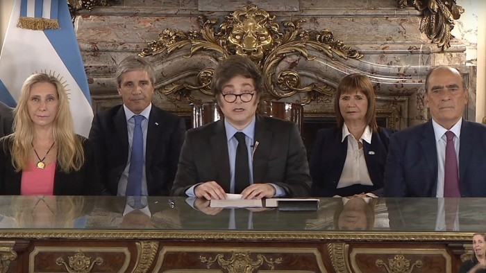 arjantinde enflasyonu yenen javier milei time dergisi tarafindan 2025 yilinin en etkili 100 insani RApzADag