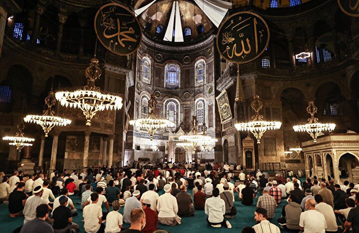 ayasofya i kebir camii ibadete acildigi 24 temmuz 2020den bu yana 40 milyon kisiyi agirladi AhgbEPUe