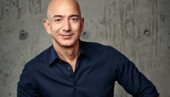 bezos patronunun kendisini zengin eden sozunu acikladi FxWSN1su