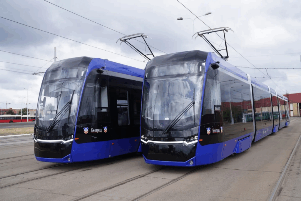 bozankaya sirbistandaki tramvay projesinde 3 araci teslim etti X4uNBImw