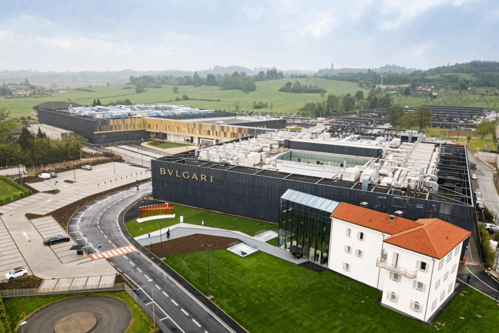 bulgari dunyanin en buyuk mucevher uretim tesisini italyanin valenza bolgesinde acti 1eVlqt42