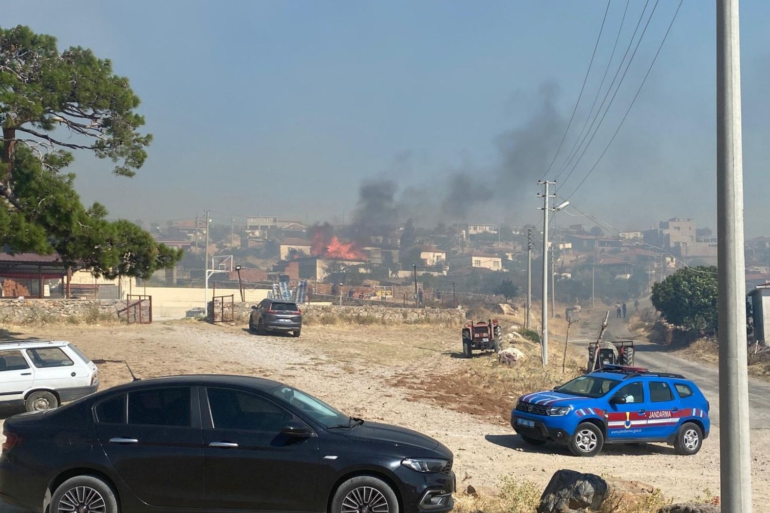 canakkale ayvacikta orman yangini cikti bazi koyler tahliye edildi 0 D7TvGwgX