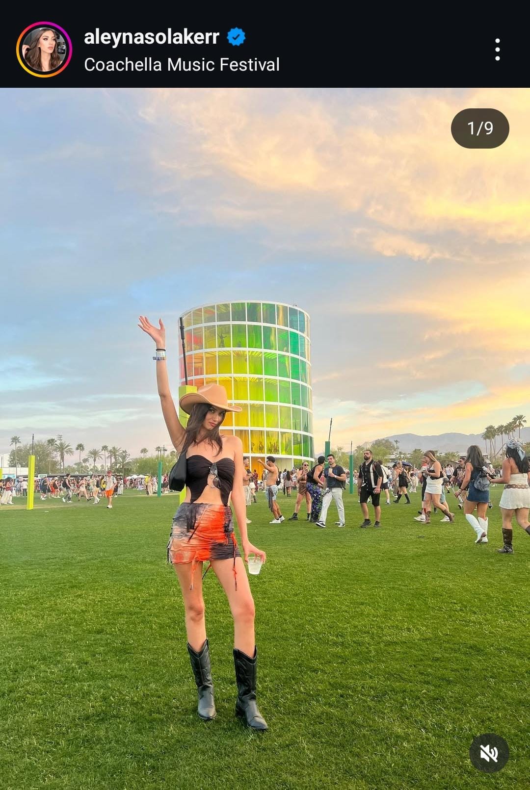 coachella 2025 basladi paris hilton hailey bieber ve turk isimler festivalde eglenceli anlar yasadi WW6Aa1l2