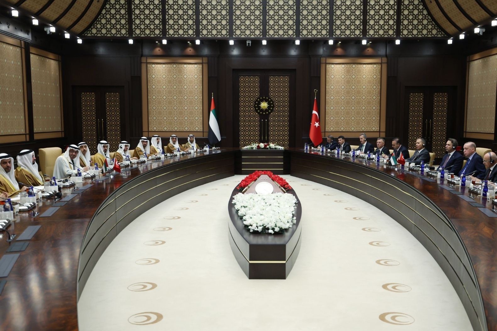 cumhurbaskani erdogan ile bae lideri el nahyan bir araya geldi 7 anlasma imzalandi 2 XOuJDkuJ