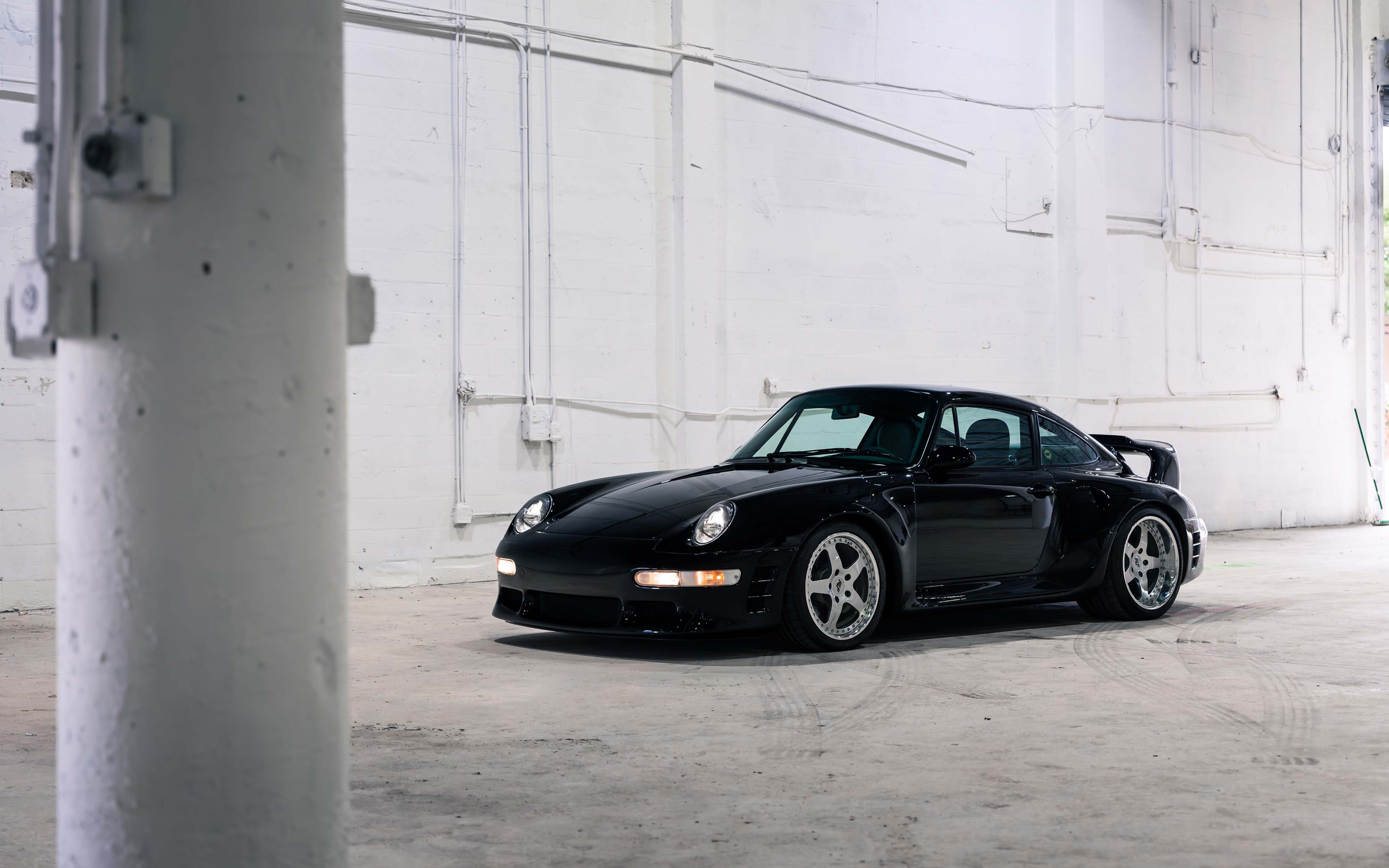 doneminin en hizli otomobillerinden ruf ctr 2 sport karbon govdesi ve 580 beygirlik motoruyla 4bHCMcTg