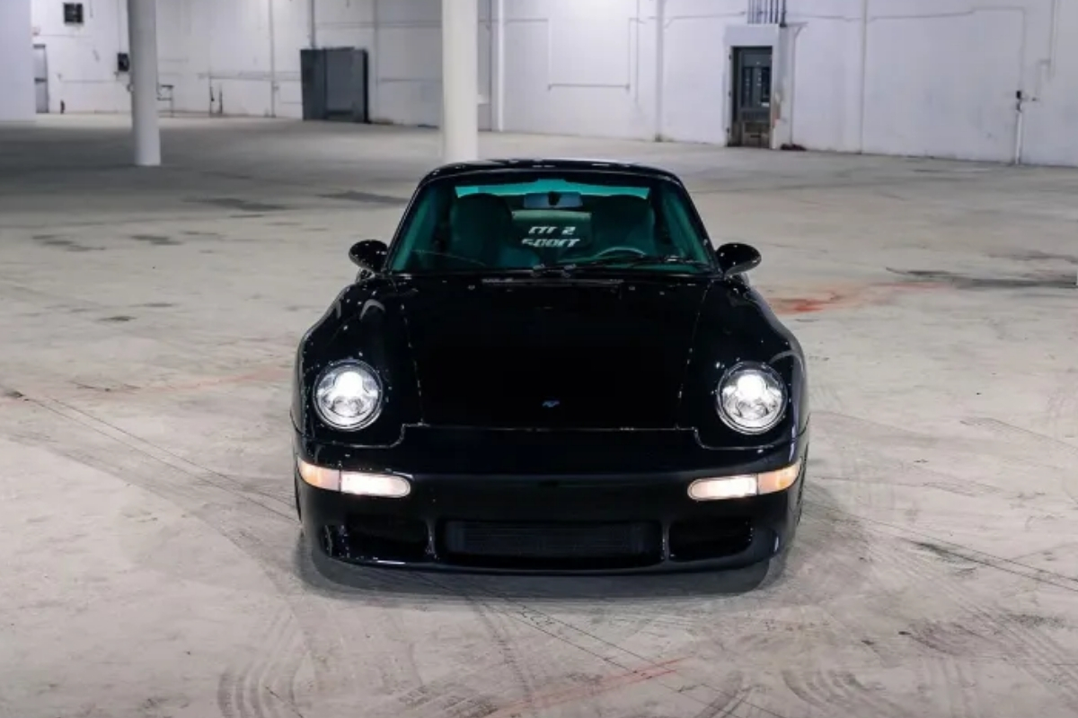 doneminin en hizli otomobillerinden ruf ctr 2 sport karbon govdesi ve 580 beygirlik motoruyla ZipmcKbZ
