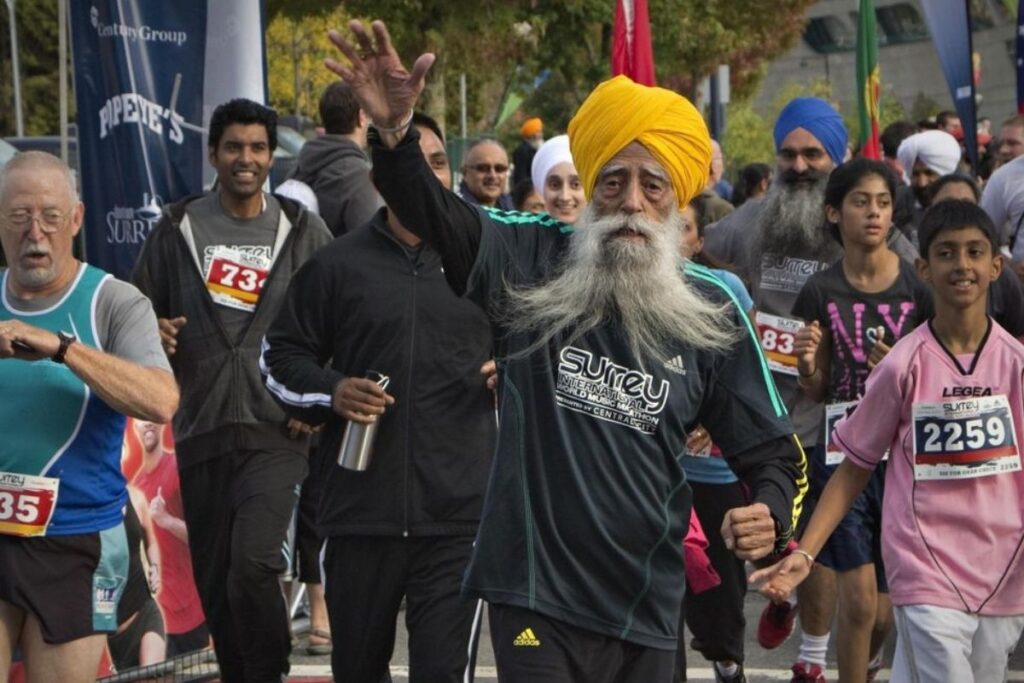 dunyanin en yasli maratoncusu fauja singh 114 yasinda araba carpmasi nedeniyle yasamini yitirdi KSv1rVcm