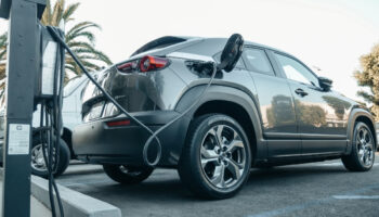 elektrikli arac satislari 2025in ilk yarisinda yuzde 28 artti her iki otomobilden biri cinde gB9FdBbY