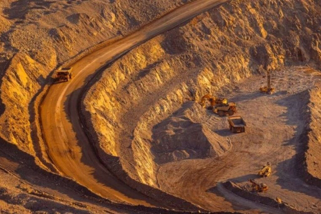 enerji ve maden alanlarina yonelik duzenlemeler iceren kanun teklifinin ilk 4 maddesi kabul edildi iW8pVaLX